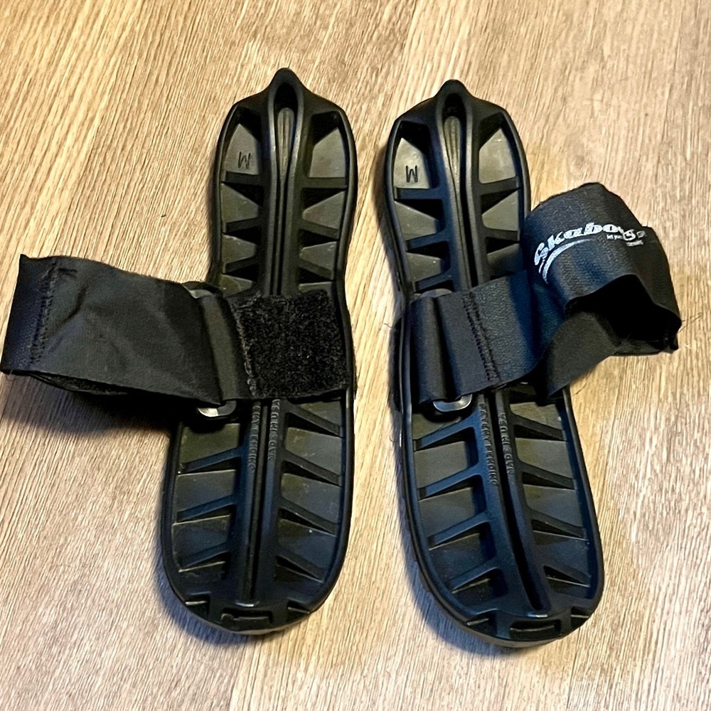 Pre-owned Snipers Edge Skaboots Pond Hockey Skate Guards, Size Medium